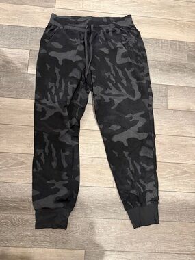 Calia camo joggers 
Small